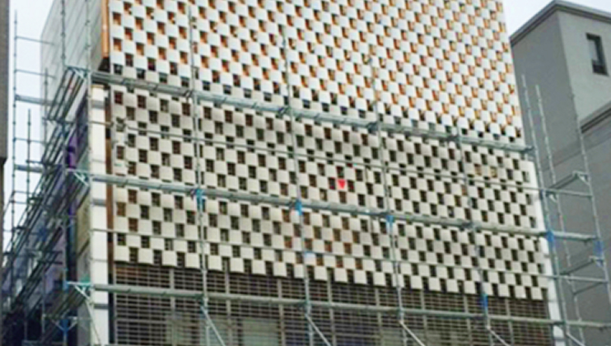 外壁ルーバー工事の写真