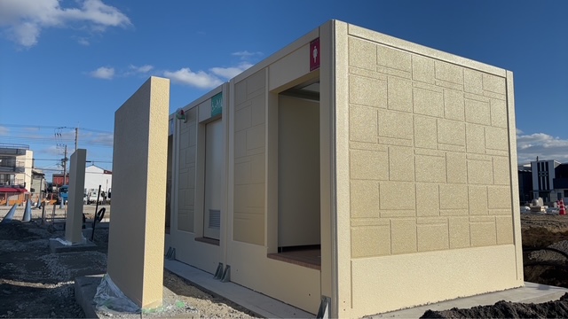 尼崎市 パークトイレ納入・設置