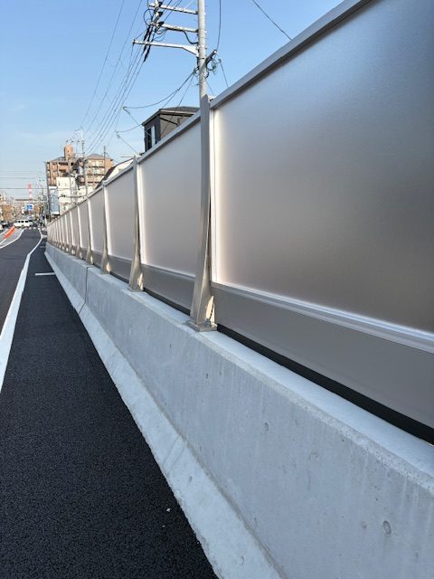 落下物防止柵（目隠し遮音フェンス）納入